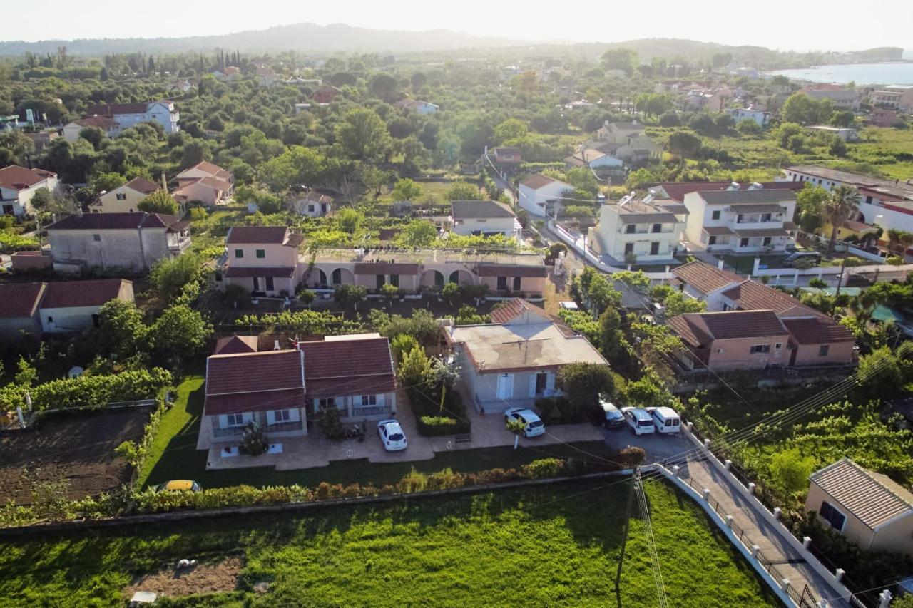 Villa Doreta Roda  Luaran gambar