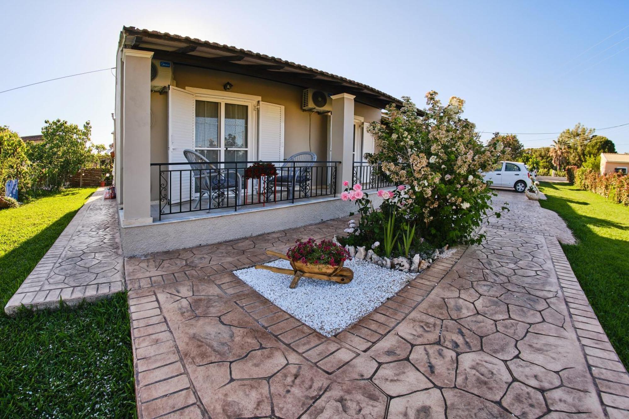 Villa Doreta Roda  Luaran gambar